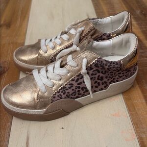 DV by Dolce Vita Metallic Gold and Leopard Sneakers